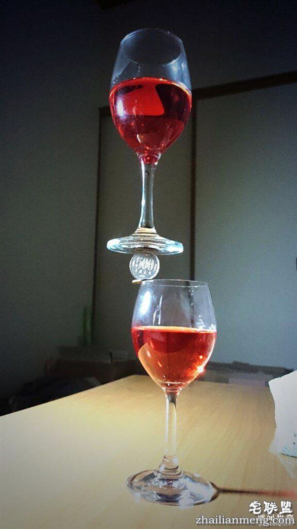 硬币还能用来做什么？一个大写的服！