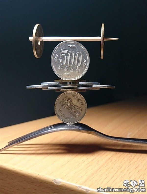 硬币还能用来做什么？一个大写的服！