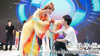 5位「美到女生会恨」的男扮女装「卸妆后超帅」网路红人。#5连男粉丝都忍不住下跪求婚!