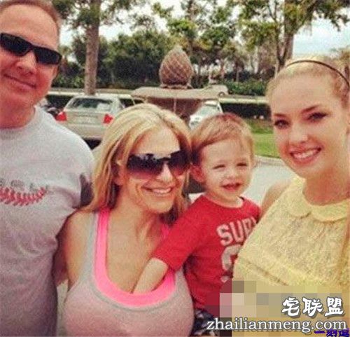 漂亮妹子帮我洗头