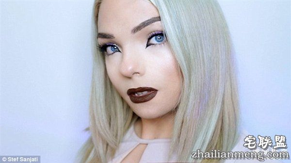 20岁小伙众筹22万变性：术后照片惊艳