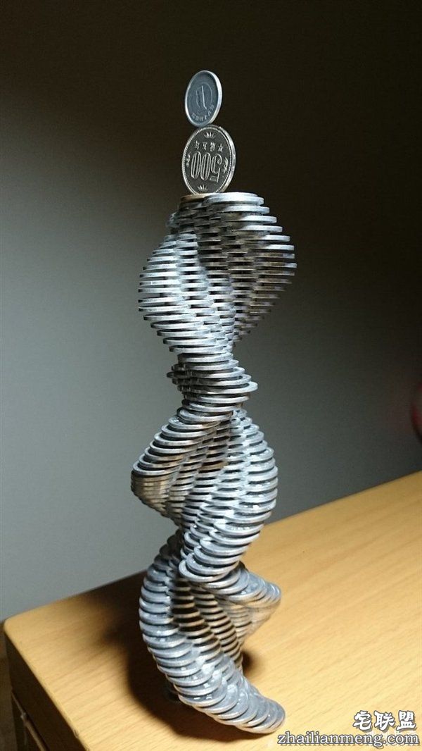 硬币还能用来做什么？一个大写的服！