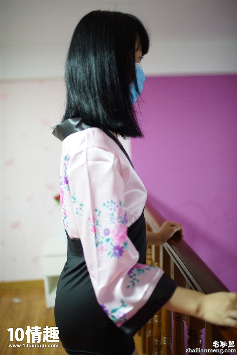 [ROSI] 口罩美女图片第2张