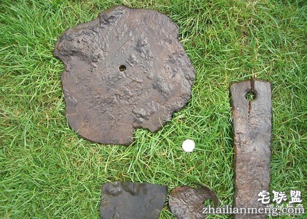 男子花光积蓄买地：竟意外发现中世纪古城