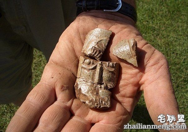 男子花光积蓄买地：竟意外发现中世纪古城