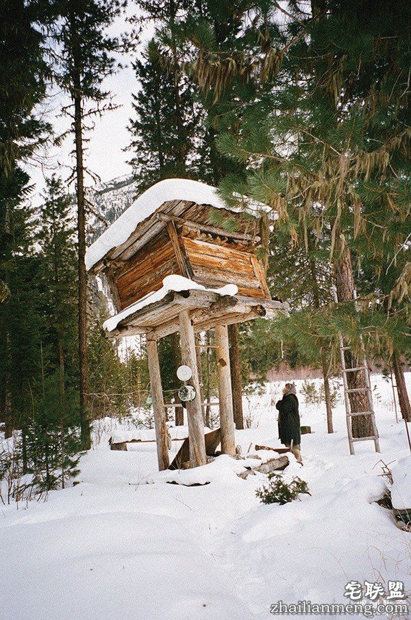 这家人「42年来与世隔绝」连二战也不知道，看到塑胶袋惊：「会皱的玻璃!」