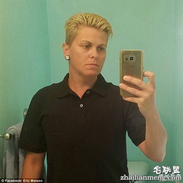 画面惊呆！母子双双变性成世界首对变性父女