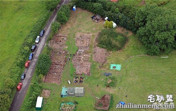 男子花光积蓄买地：竟意外发现中世纪古城