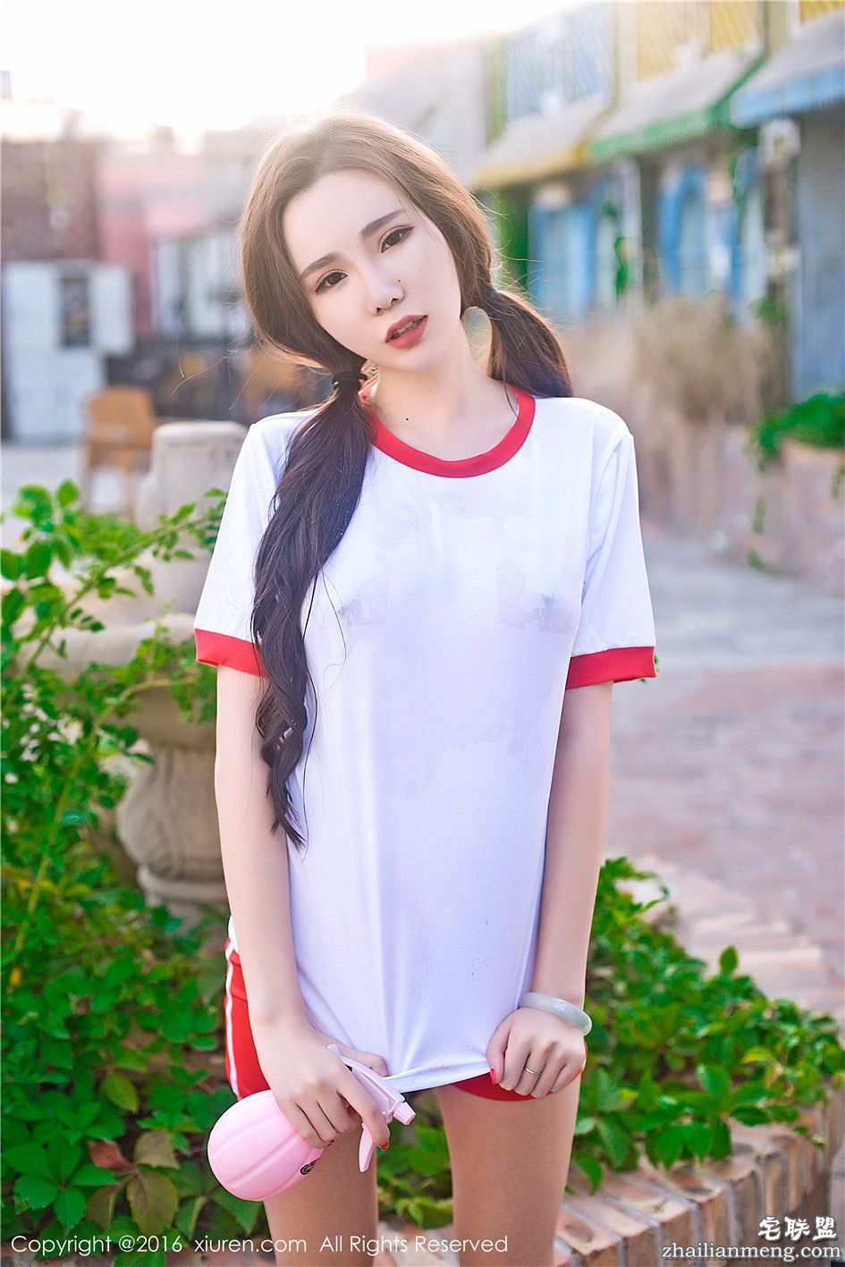 [秀人网] 白嫩美女萌琪琪Irene酥胸性感诱人高清套图 第605期第2张