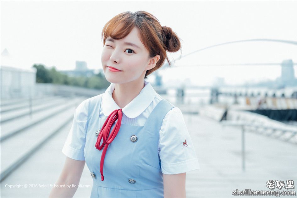 [波萝社] 90后清纯校花柳侑绮户外高清写真摄影 VOL.095第5张