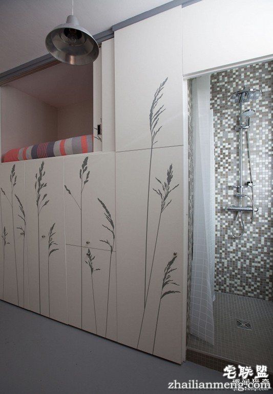 他把「2.42坪超小房子」改造成最强变形「功能爆表时尚公寓」，全部展开后空间大升级!