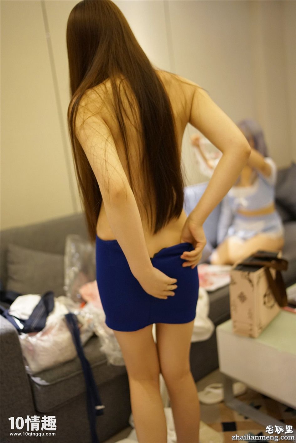 [ROSI写真] 长腿长发制服美女照片第2张