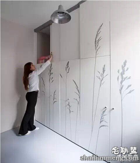 他把「2.42坪超小房子」改造成最强变形「功能爆表时尚公寓」，全部展开后空间大升级!