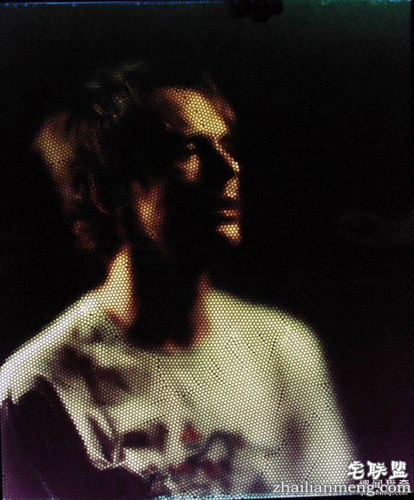 用32000只吸管制作“镜头” 拍出的照片长这样