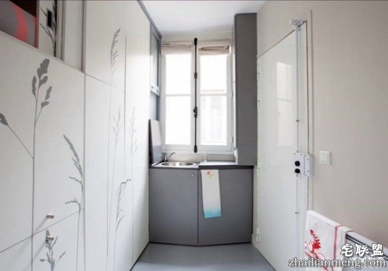 他把「2.42坪超小房子」改造成最强变形「功能爆表时尚公寓」，全部展开后空间大升级!