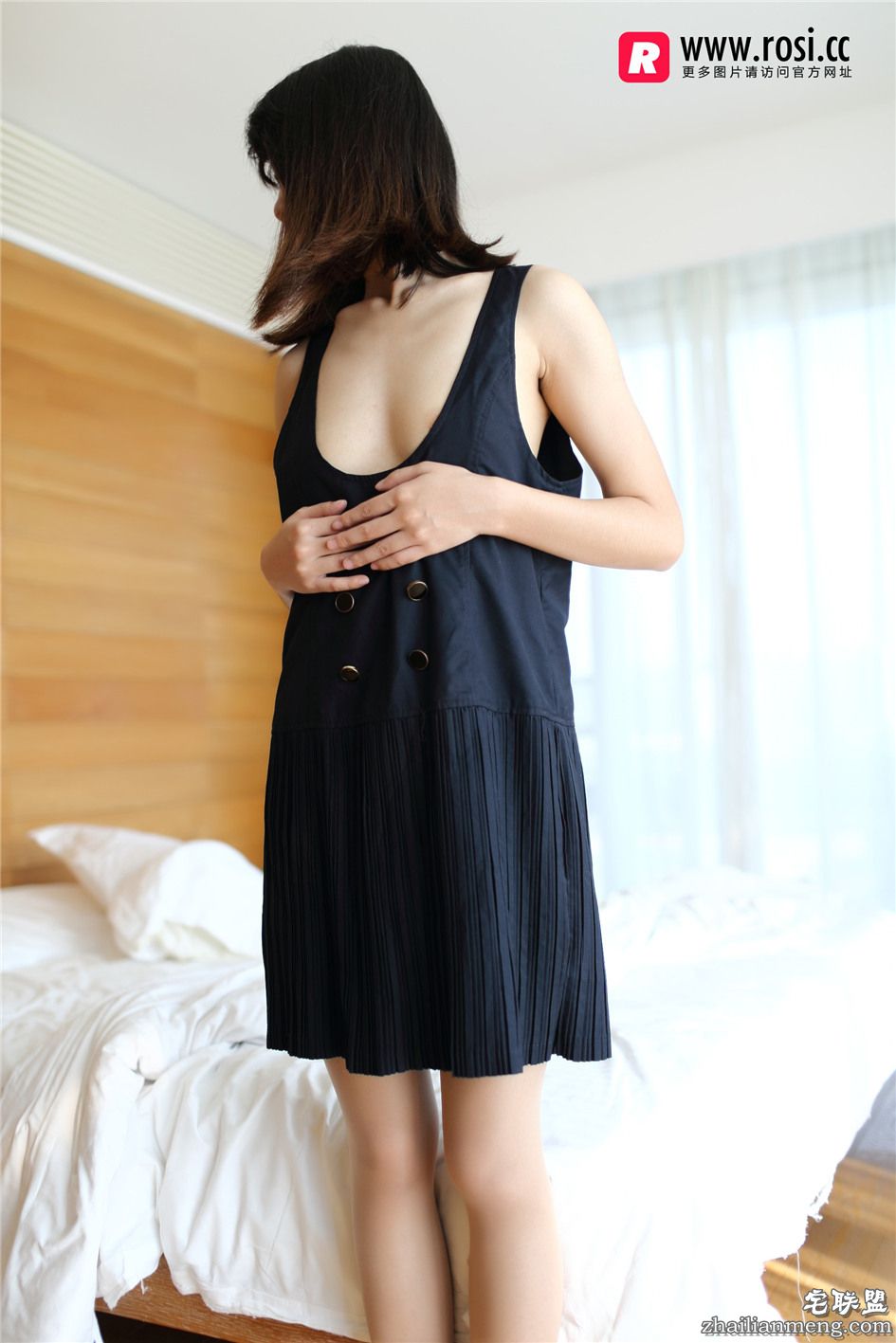 [ROSI] 穿连衣裙的美女肉丝诱惑私拍照 NO.1881第2张