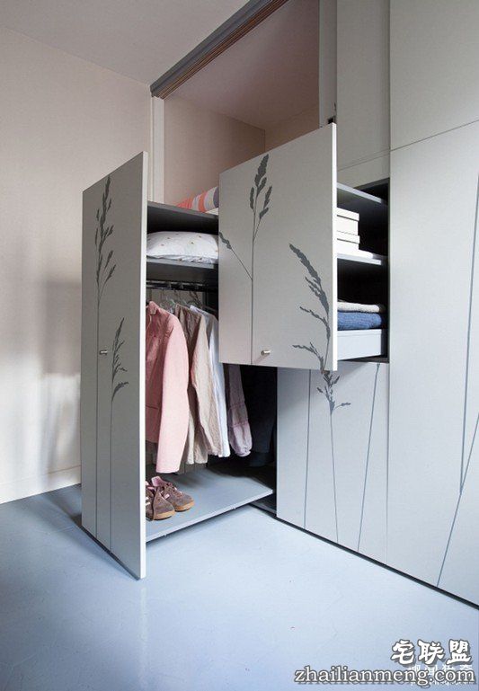 他把「2.42坪超小房子」改造成最强变形「功能爆表时尚公寓」，全部展开后空间大升级!