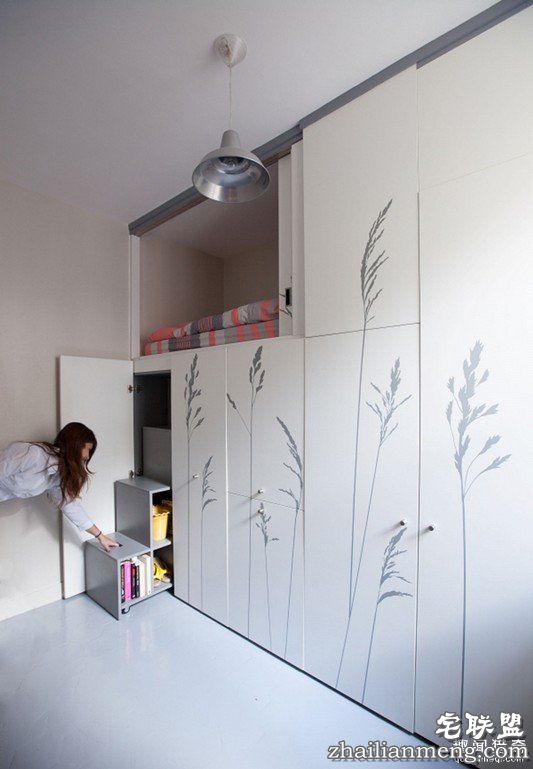 他把「2.42坪超小房子」改造成最强变形「功能爆表时尚公寓」，全部展开后空间大升级!