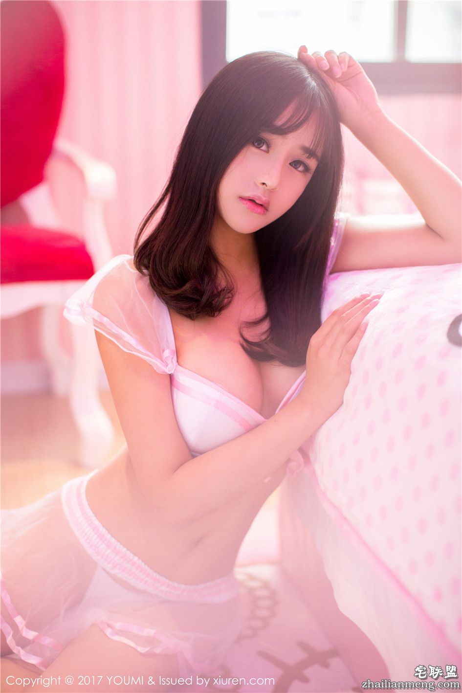 [尤蜜荟] 诱惑短裙制服美女思淇Sukiiii私房图片 Vol.018第4张