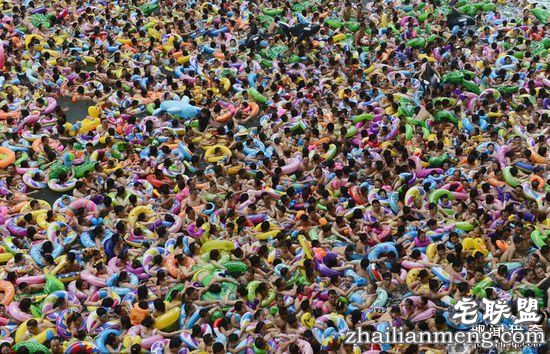 每日一雷：水手服 x 水下视角