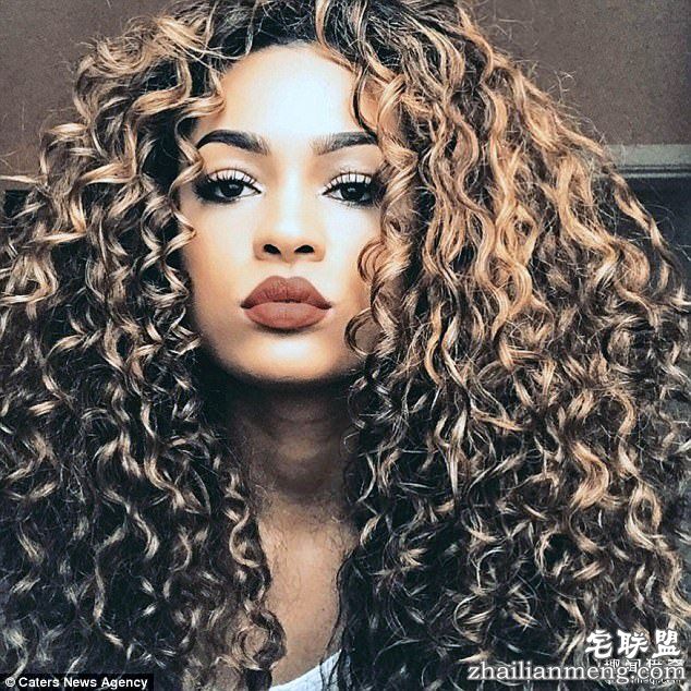 她说自己「因为长得太正」所以没男友，确实真的很漂亮!