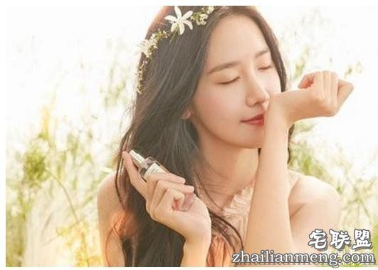 女人这处越湿，就越短命！越要警惕！