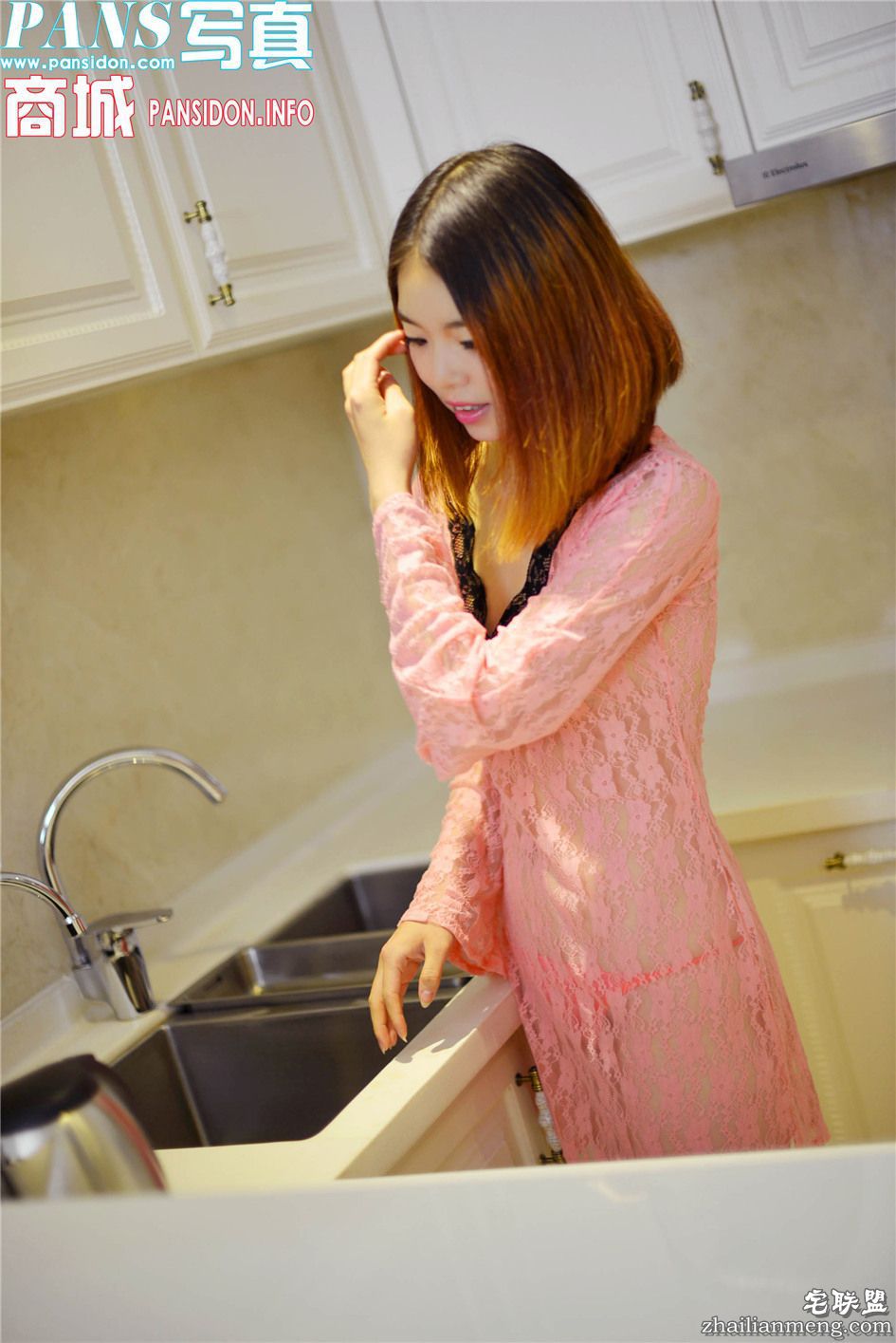 [PANS] <a href=https://www.zhailm.com/e/tags/?tagname=%E8%95%BE%E4%B8%9D target=_blank class=infotextkey>蕾丝</a>睡裙<a href=https://www.zhailm.com/e/tags/?tagname=%E7%BE%8E%E5%A5%B3 target=_blank class=infotextkey>美女</a>兰心厨房<a href=https://www.zhailm.com/e/tags/?tagname=%E5%86%99%E7%9C%9F target=_blank class=infotextkey>写真</a> 第741期第1张