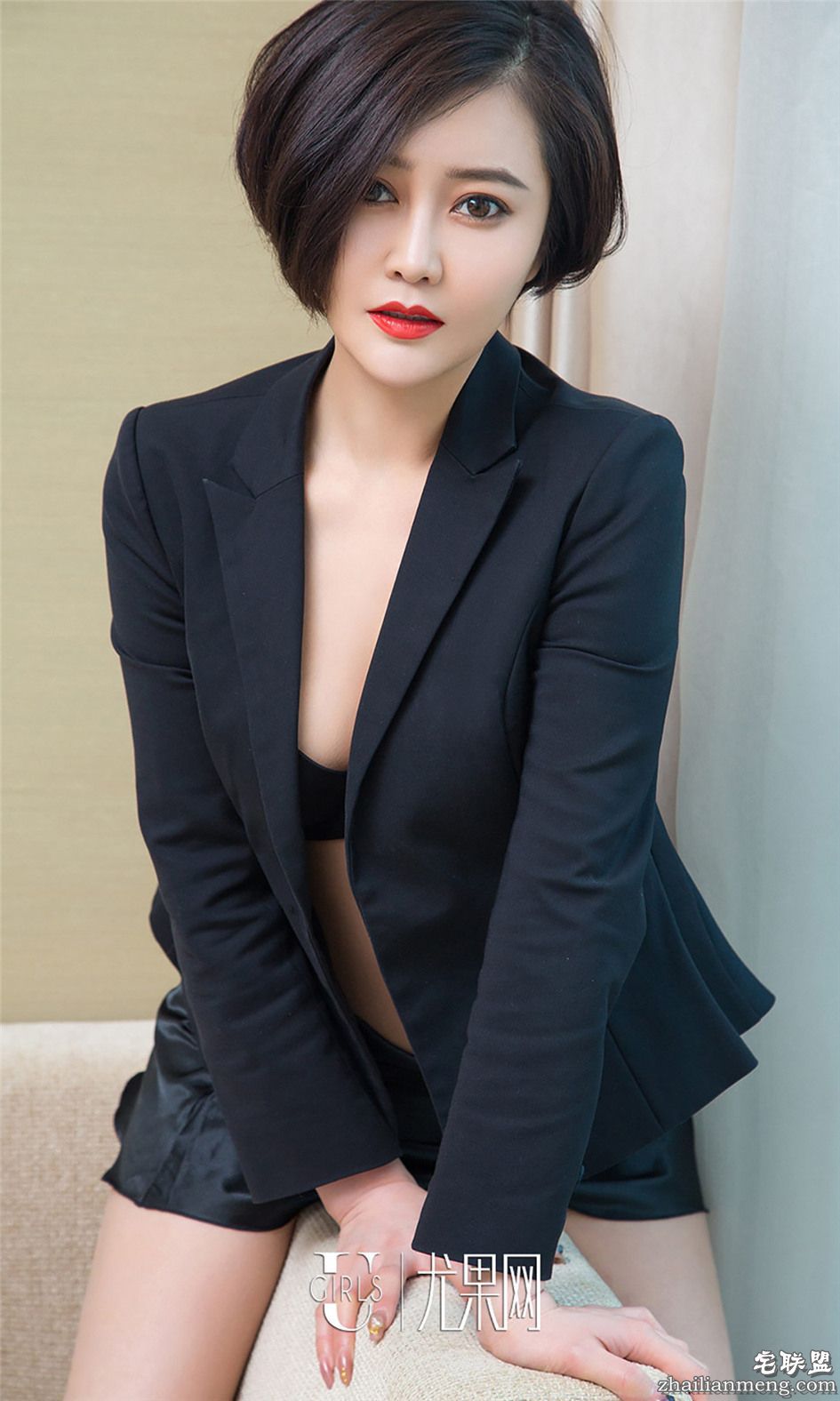 [尤果网] 气质御姐美女夏沫内衣秀图片 第775期第3张