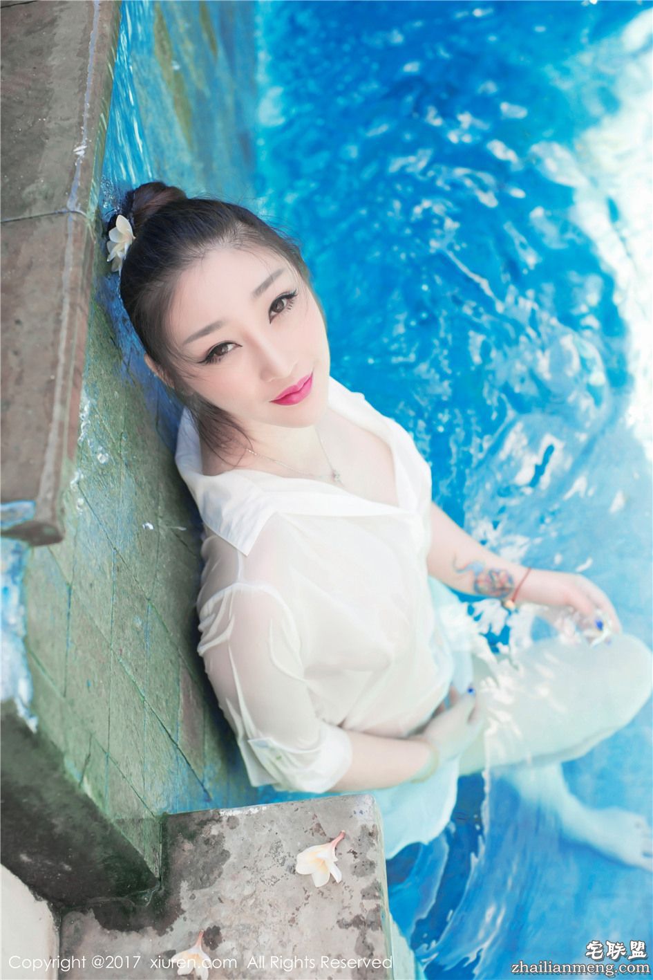 [秀人网] 超性感的巨乳美女妲己_Toxic泡泡浴人体写真 第715期第4张