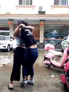 大叔，别人结婚你激动啥呢