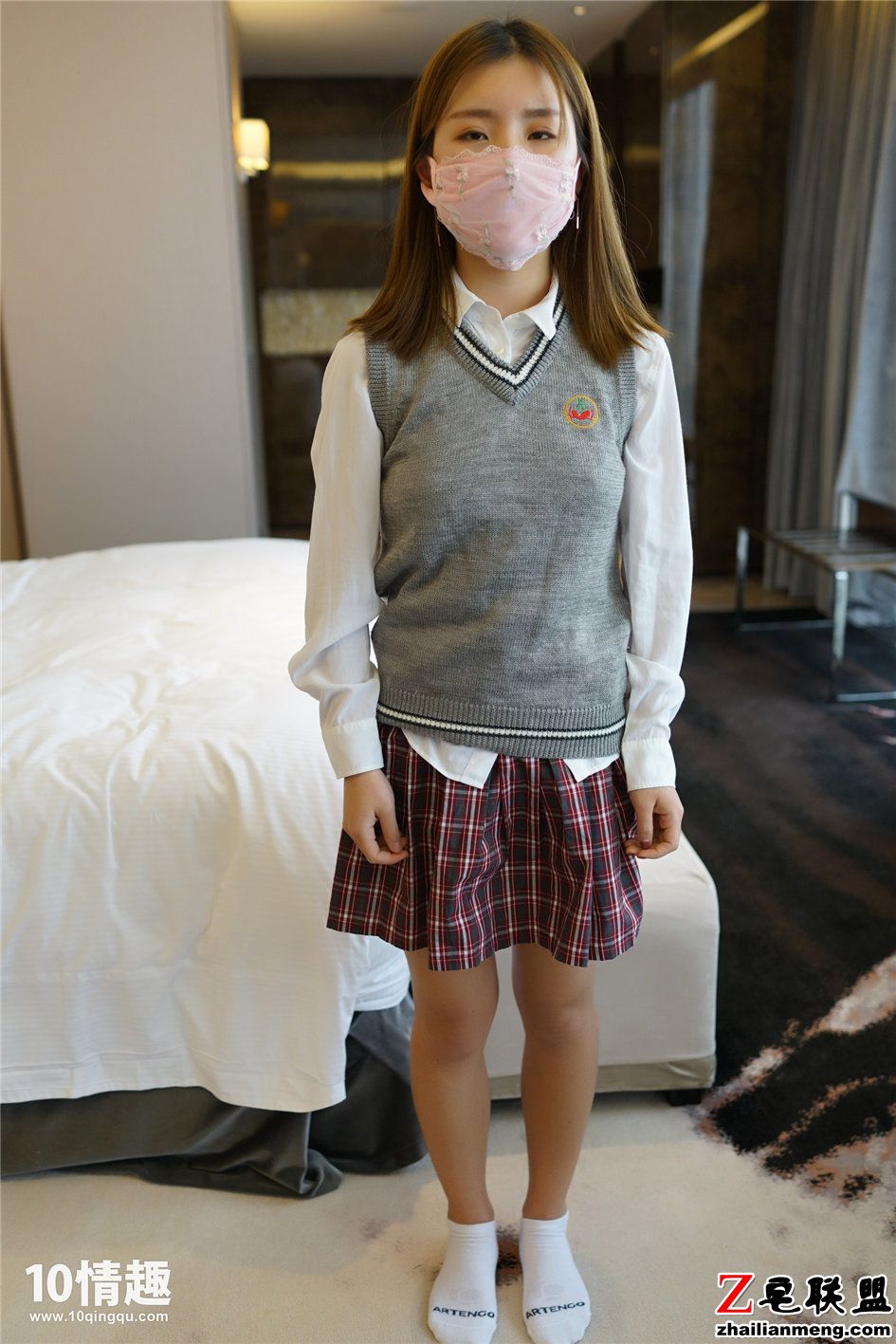 [ROSI写真] 美女学生穿学生装写真第4张