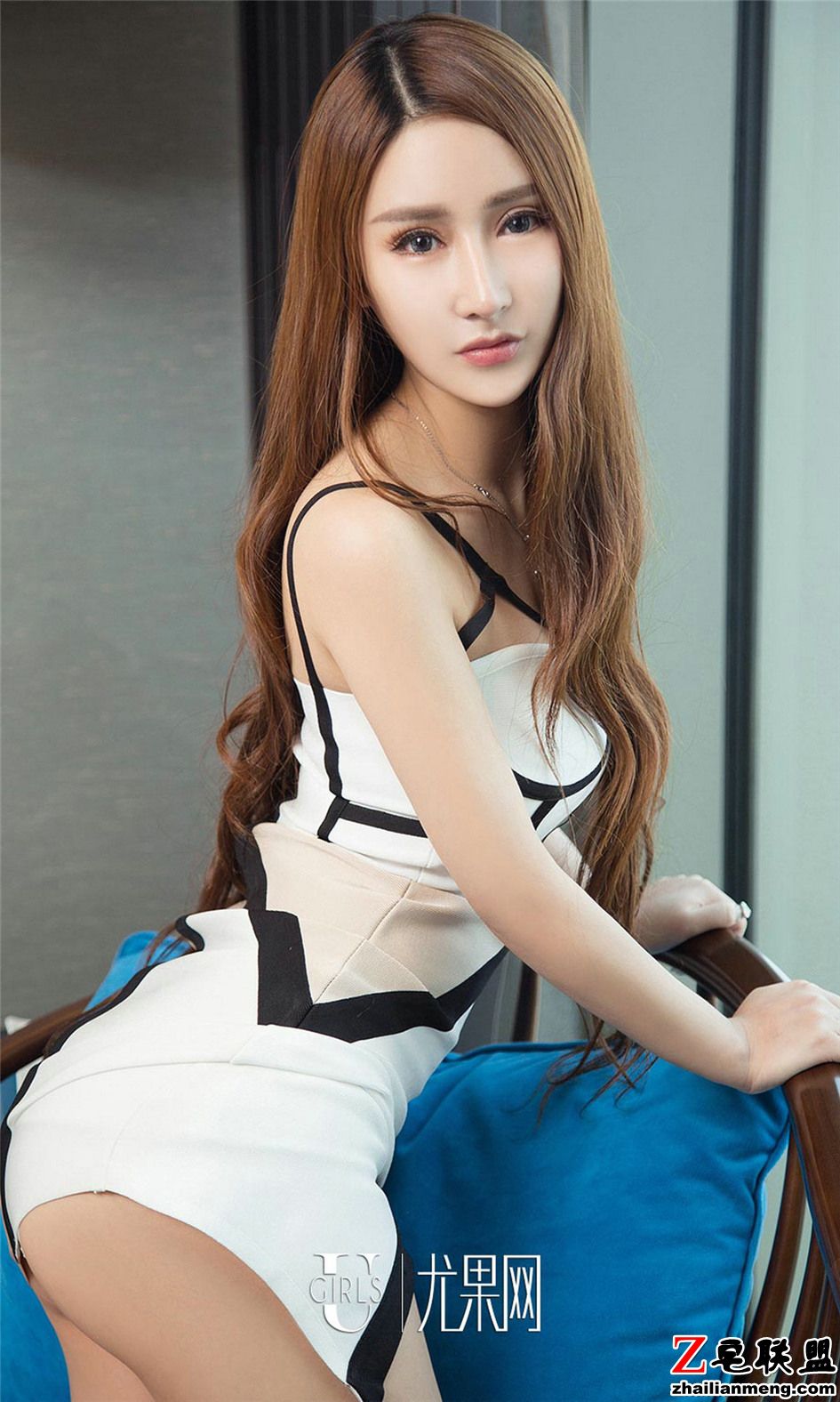 [尤果网] 国产爆乳嫩模郭语晴性感深沟浴室诱惑 第790期第3张