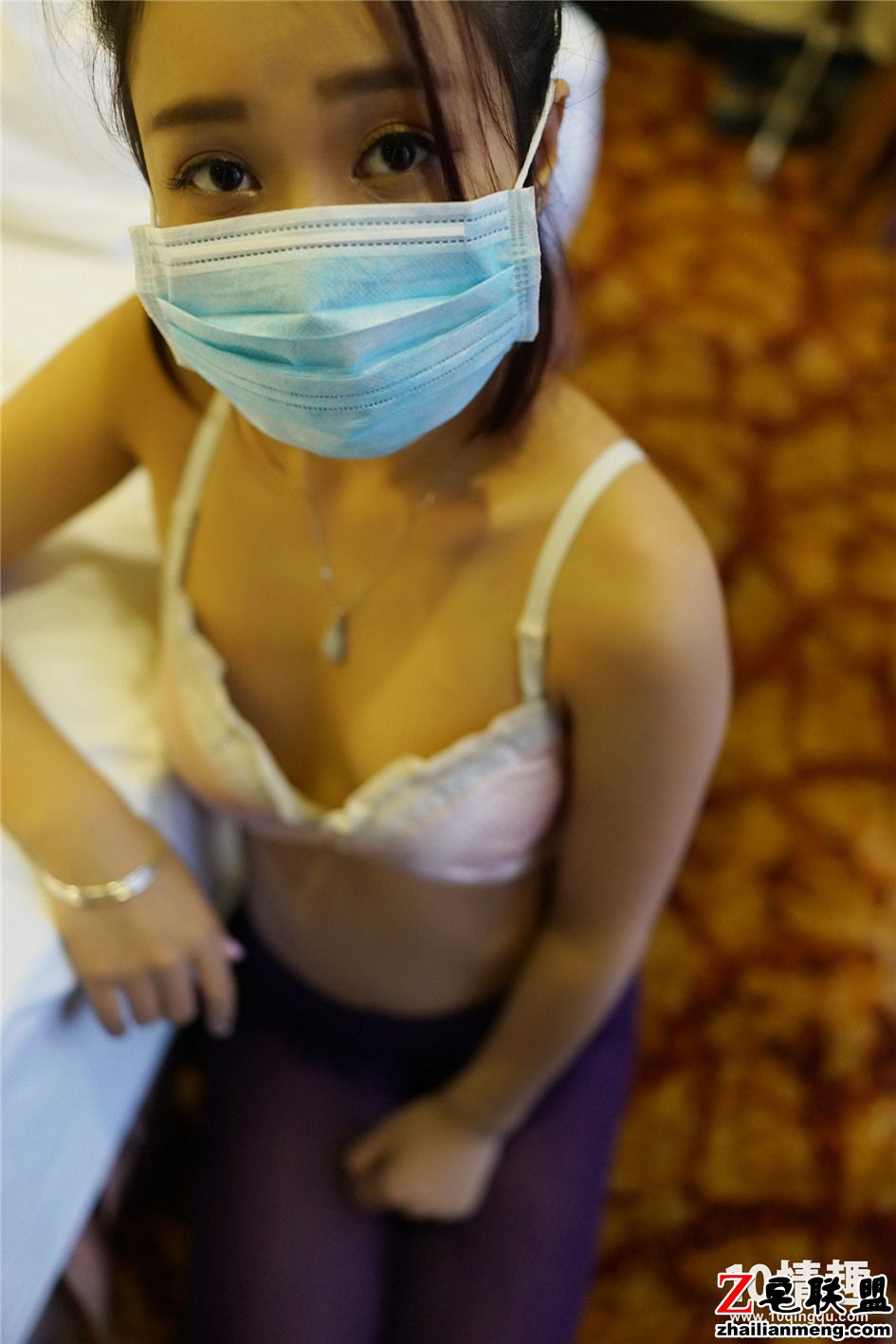 [ROSI写真] 内衣模特紫色丝袜的诱人私拍图片第10张