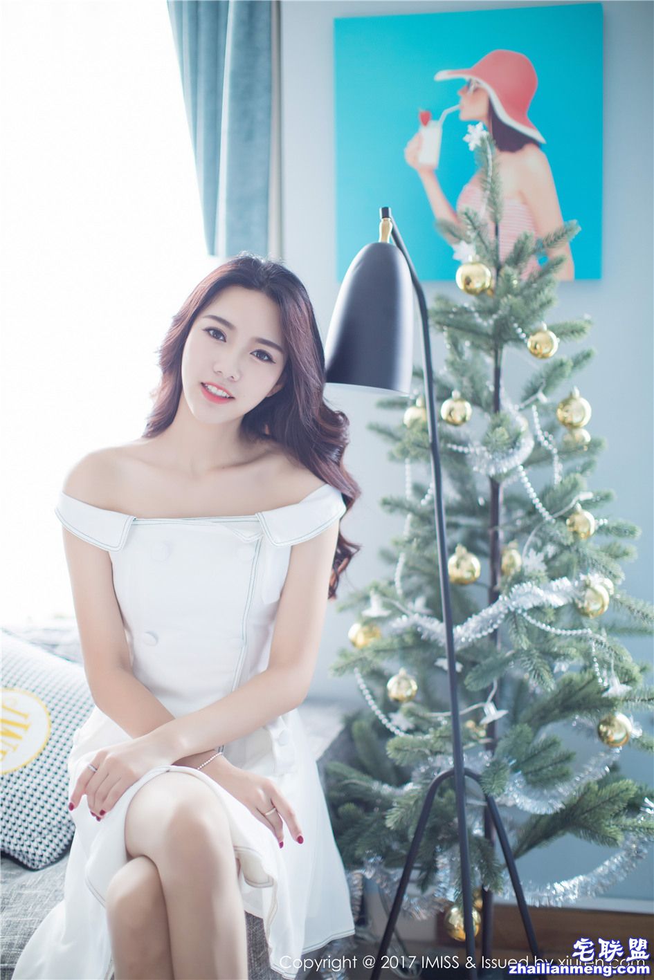 [爱蜜社] 绝对高清气质美女嫣儿薄丝袜美腿写真图片 Vol.174第14张