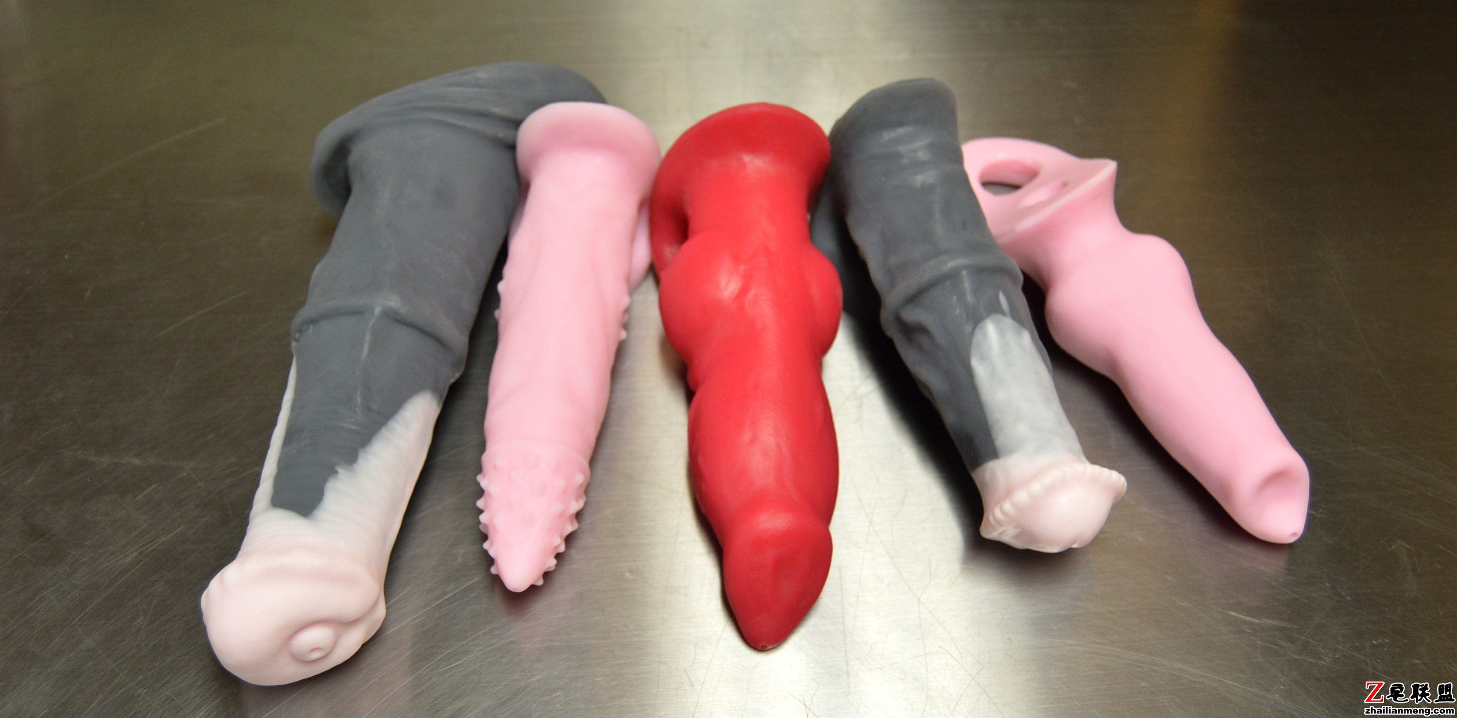 ▲▼可喷卵异形假GG！ 还可自制蛋蛋体会「体内产卵」快感（图／翻摄自PrimalHardwere）