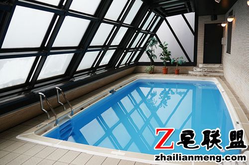 男人们都很熟悉的《那个泳池》池里的水究竟好不好喝？ 