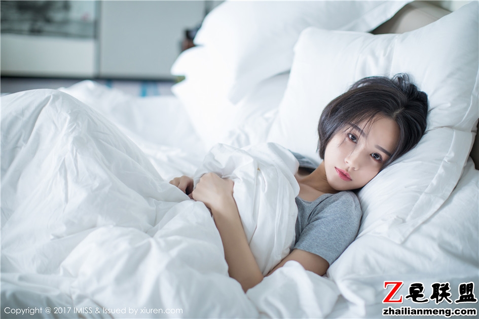 [爱蜜社] 居家短发气质<a href=https://www.zhailm.com/e/tags/?tagname=%E7%BE%8E%E5%A5%B3 target=_blank class=infotextkey>美女</a>Livia<a href=https://www.zhailm.com/e/tags/?tagname=%E5%86%99%E7%9C%9F target=_blank class=infotextkey>写真</a> Vol.178第1张