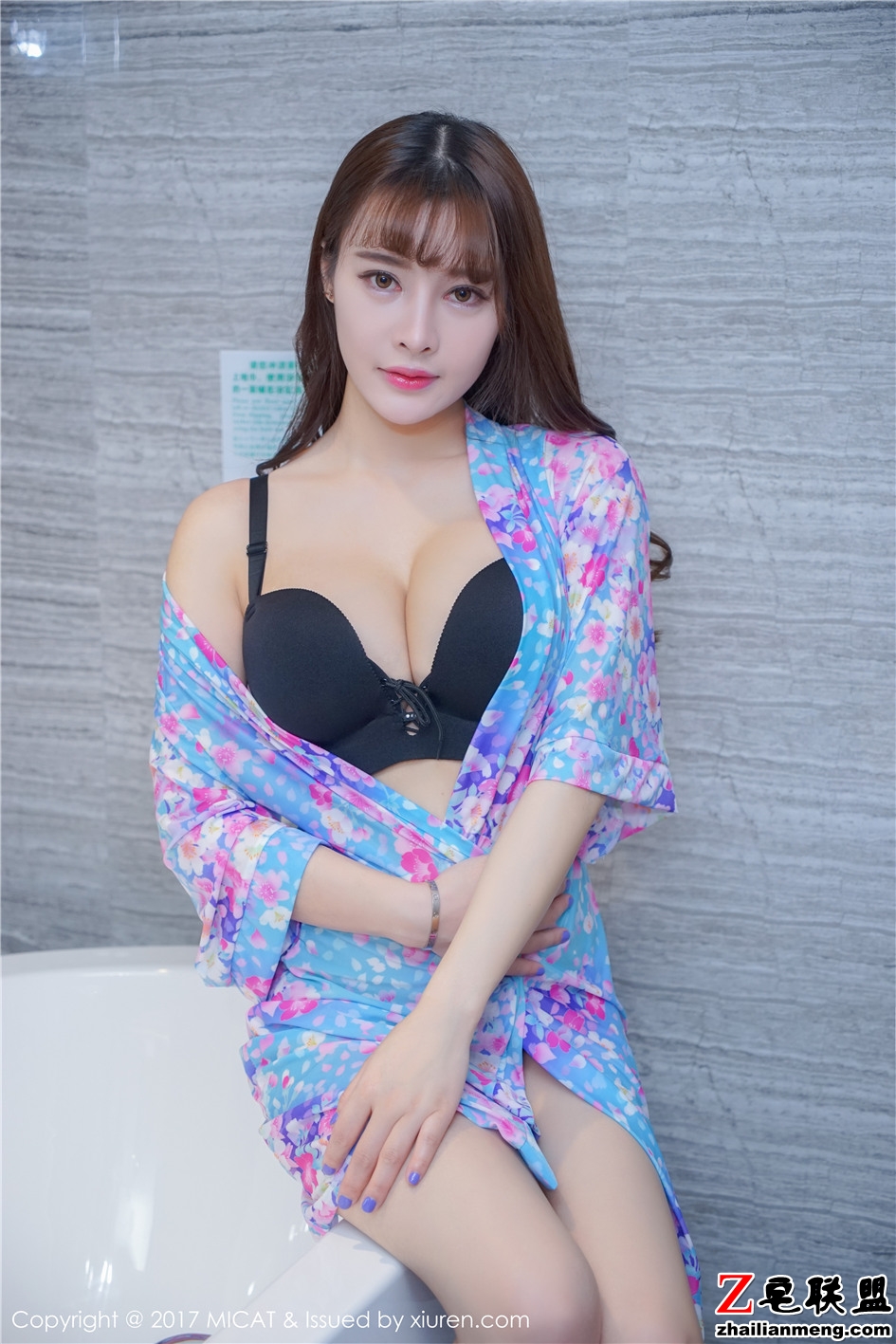 [猫萌榜] 吊带白丝美女雪瑞Lisa酒店大秀魔鬼身材 Vol.019第5张