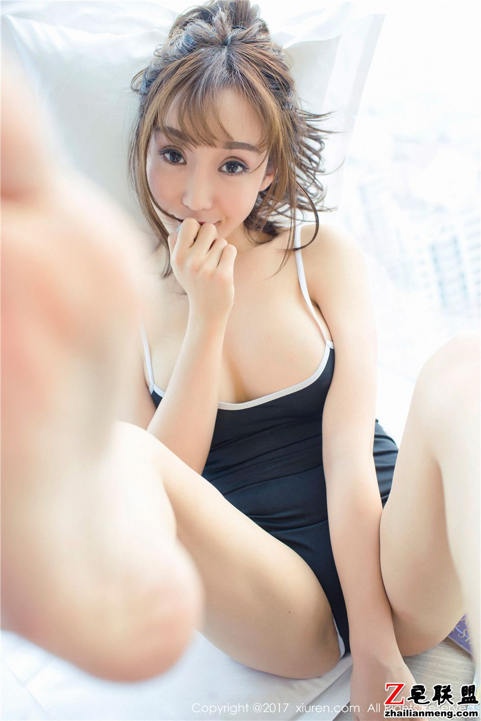 [秀人网] 性感销魂风骚女顾灿美乳诱惑图片 第755期第4张