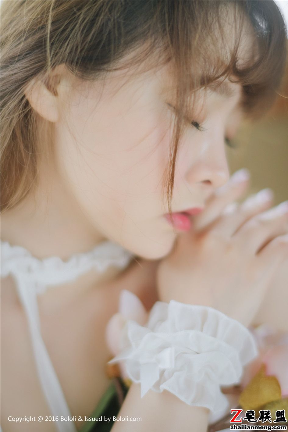 [波萝社] 大胸美女柳侑绮穿婚纱个性写真 VOL.169第9张