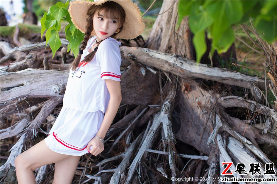 [爱蜜社] 时尚的美女杨晨晨sugar旅拍写真 Vol.185第9张