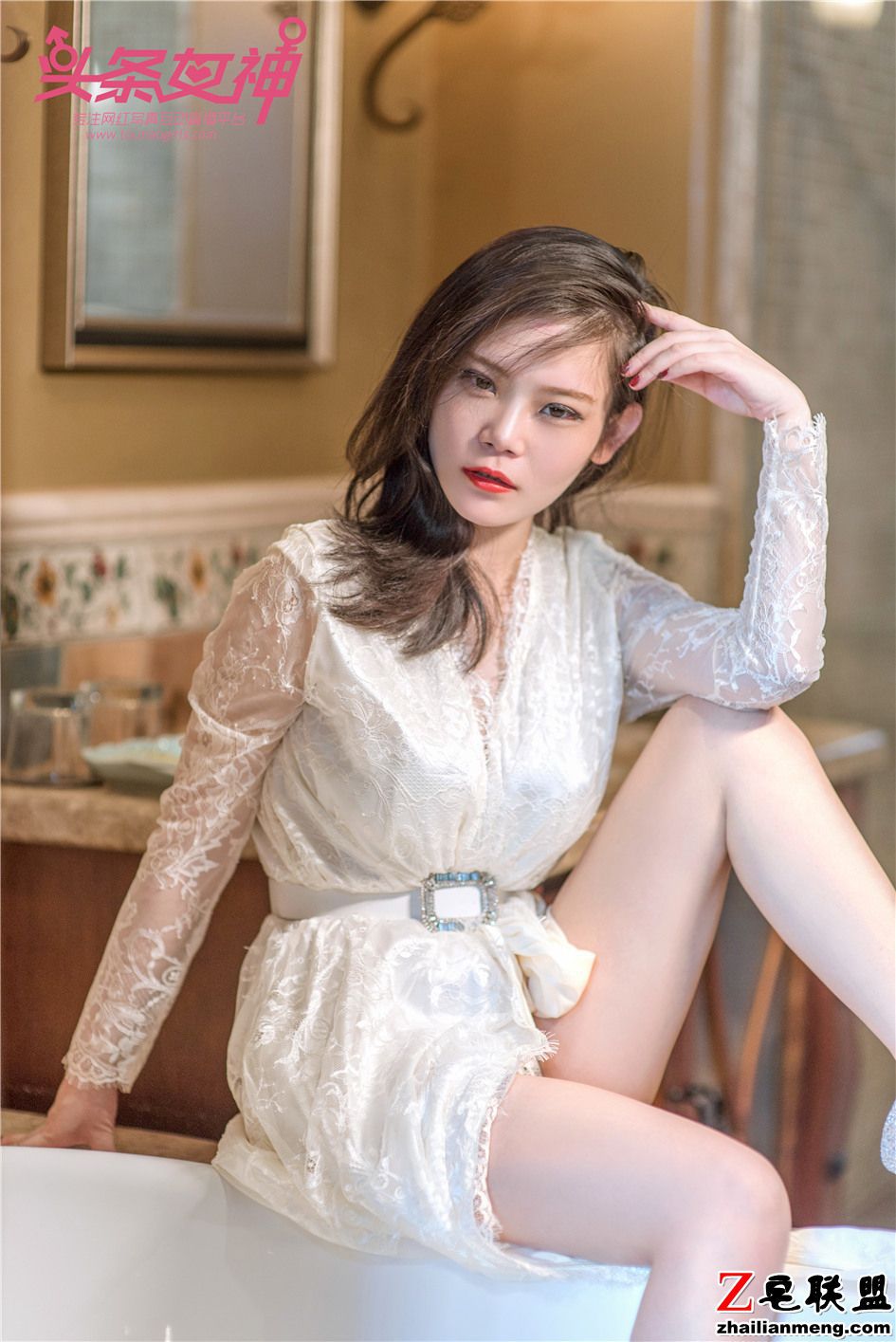 [头条<a href=https://www.zhailm.com/e/tags/?tagname=%E5%A5%B3%E7%A5%9E target=_blank class=infotextkey>女神</a>] 风韵<a href=https://www.zhailm.com/e/tags/?tagname=%E6%80%A7%E6%84%9F target=_blank class=infotextkey>性感</a>风骚少妇小美浴室爆乳照 第432期第1张