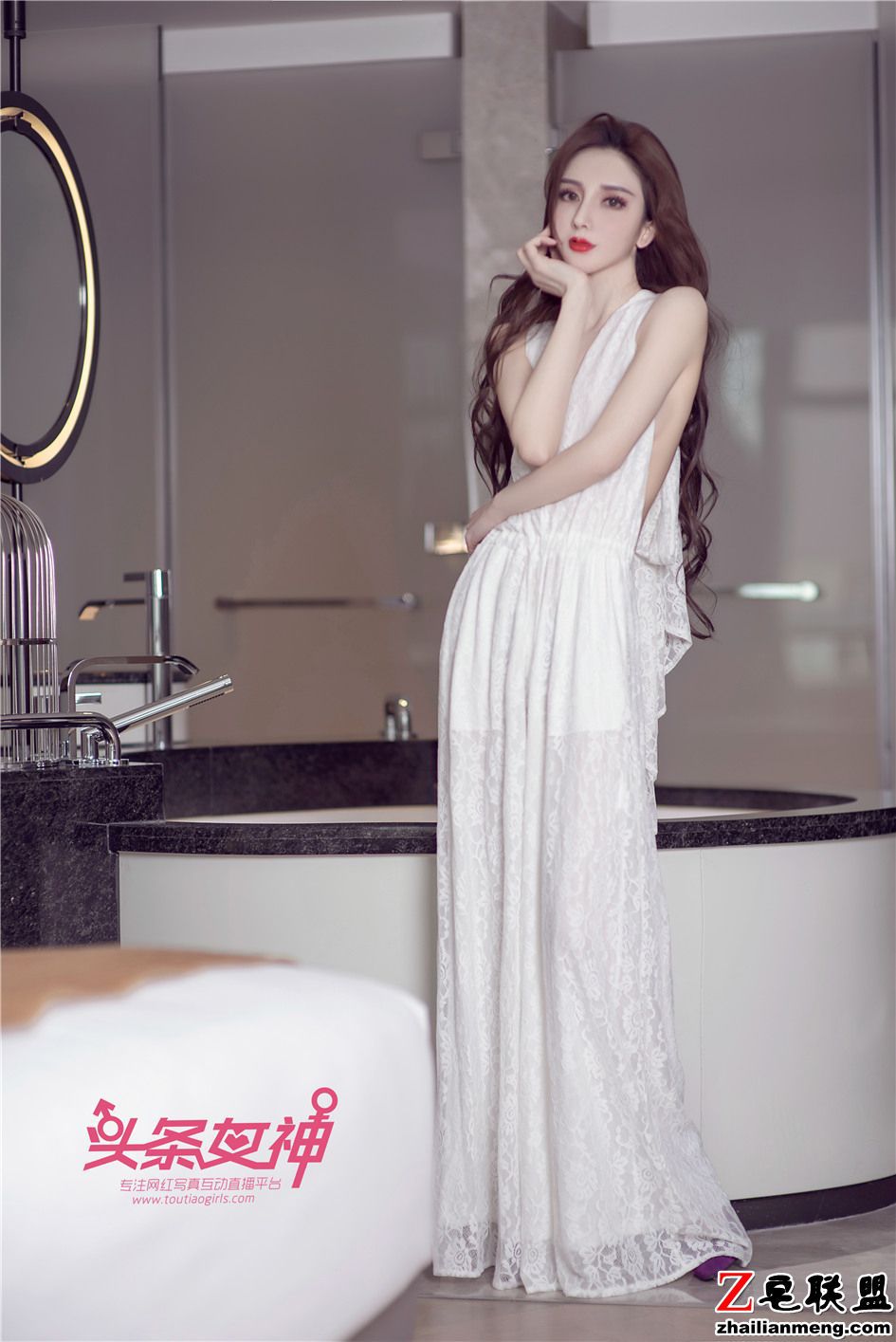 [头条女神] 东方气质美女阿依努尔瓦娅高清写真 第429期第4张