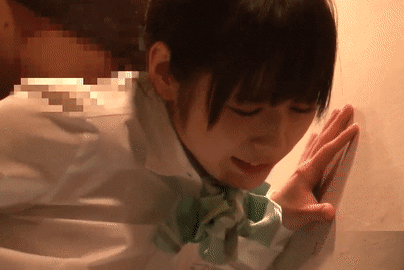 站立背入式嘿咻嘿咻啪啪啪美女动态图片