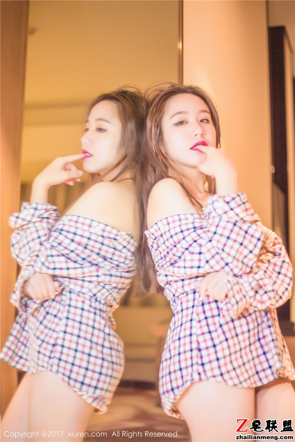 [秀人网] 丰满巨乳美女吃白菜的vi菜菜浴室朦胧诱惑图 第757期第4张