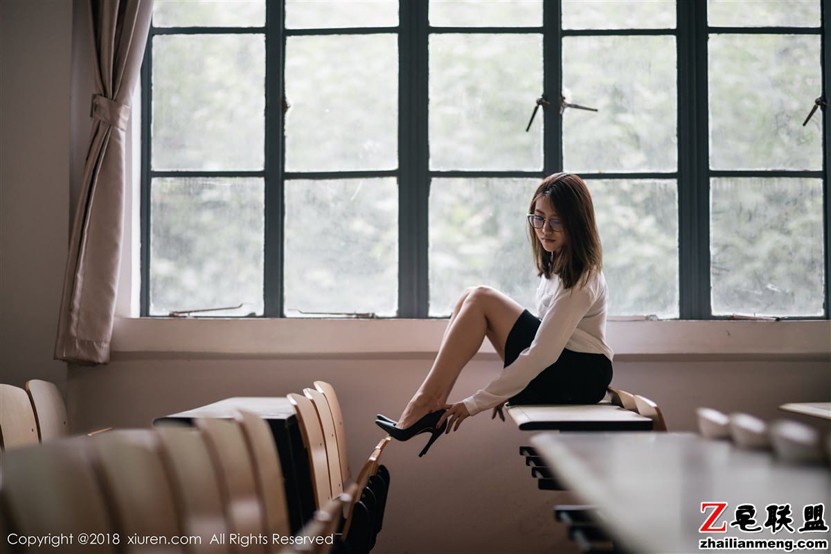 [XIUREN]  2018.12.14 No.1267 许诺Sabrina [44+1P146M]_0001