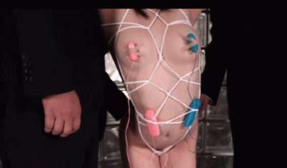 啊用力快点好深 边吸奶边扎下面很爽