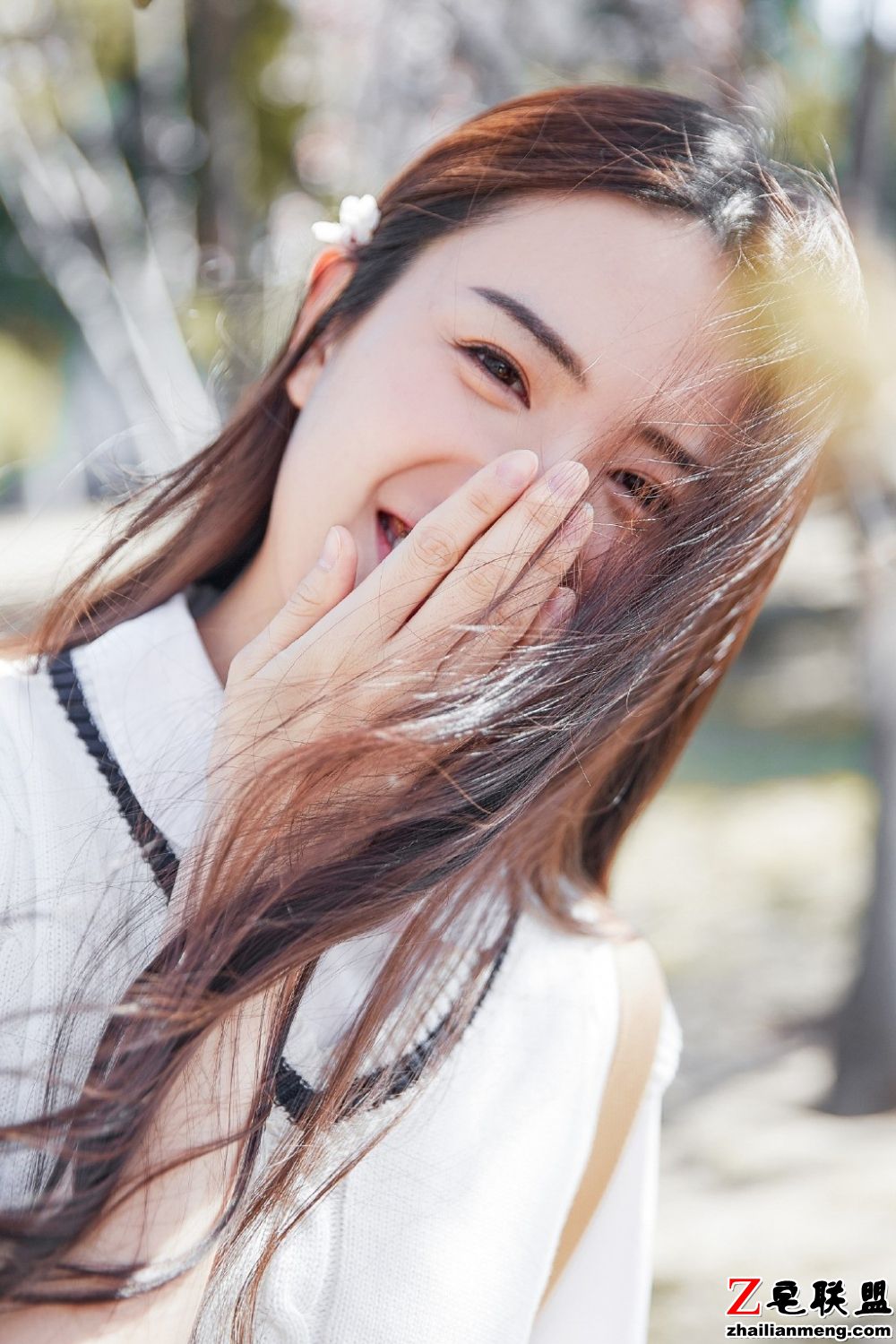 纯情日本美女校花户外大胆唯美写真
