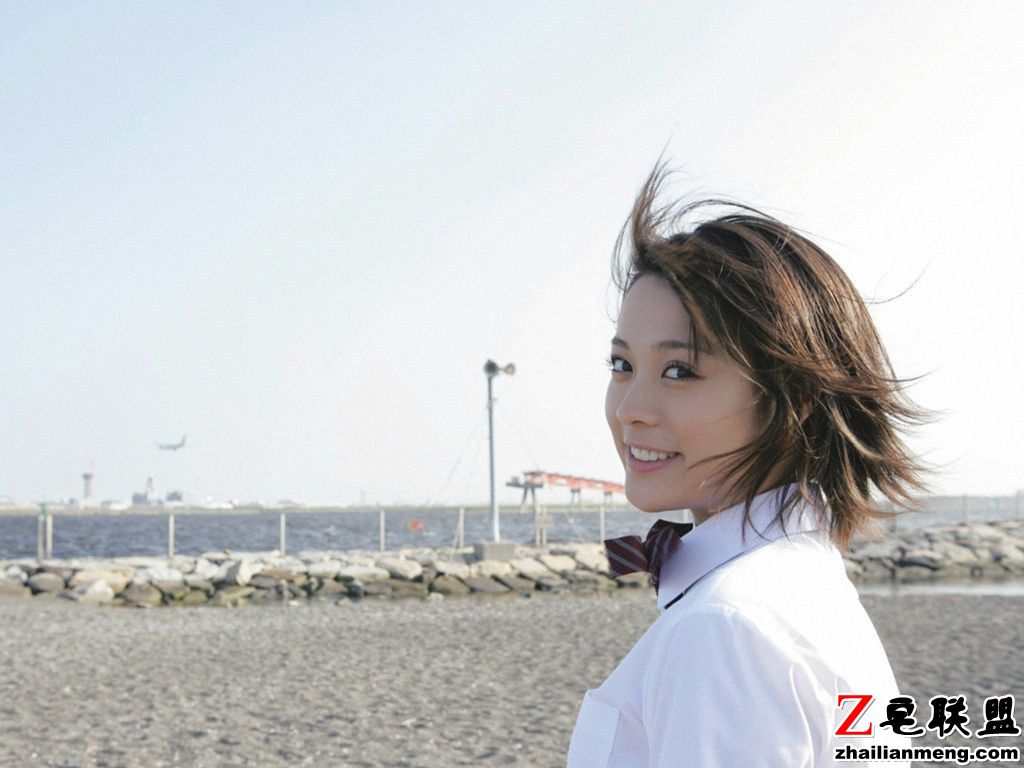 极品日本短发美女北乃纪伊作品学生妹制服写真集第2张