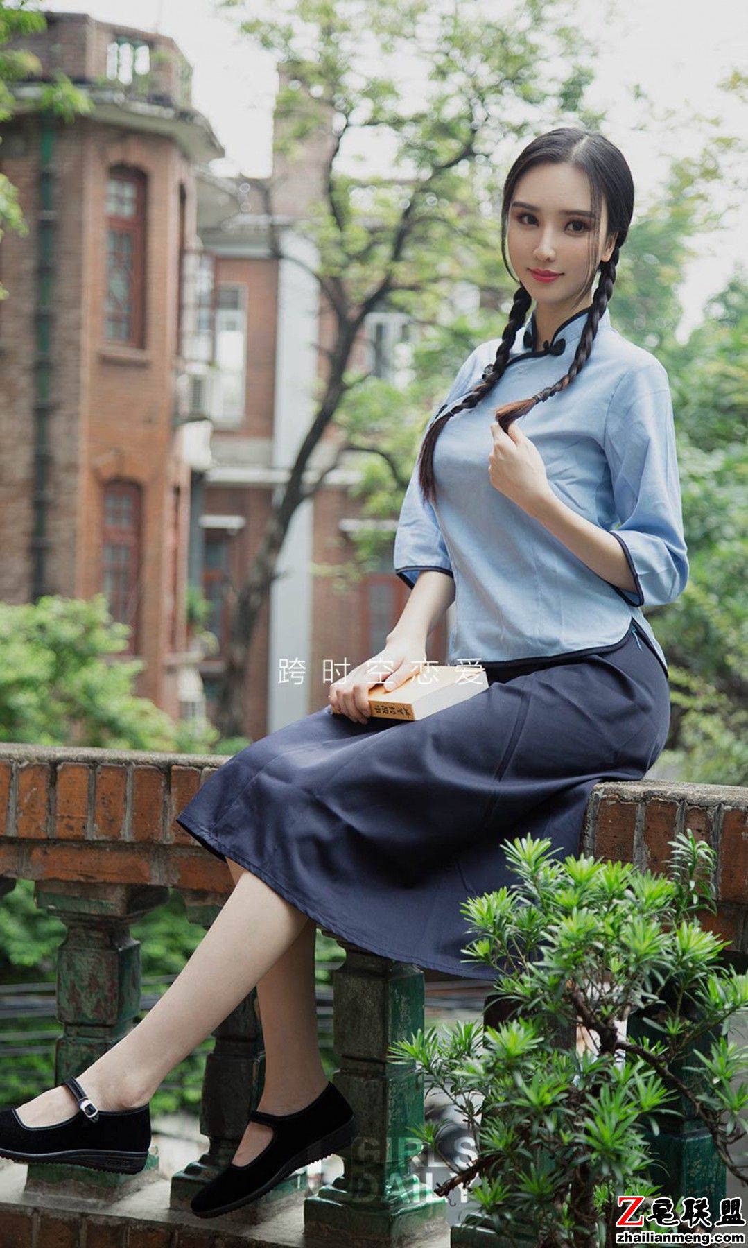 [LUgirls] No.1381 小北鼻[35P35M]_0002